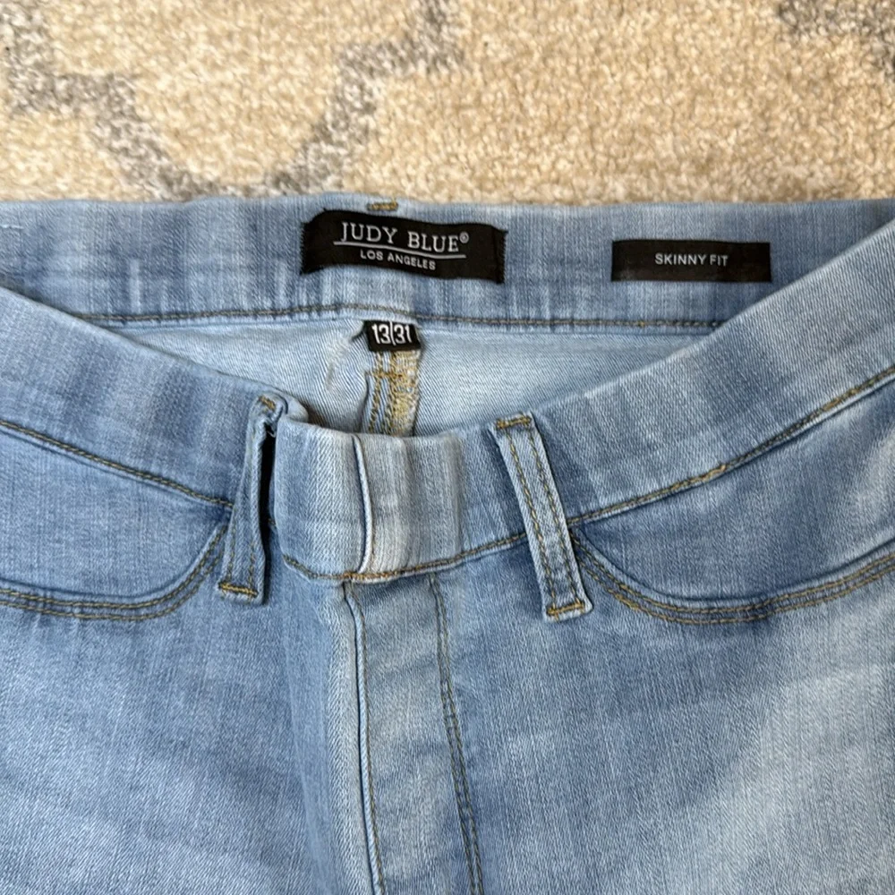 Judy Blue Pull On Skinny Fit Jeans - Picture 2 of 6